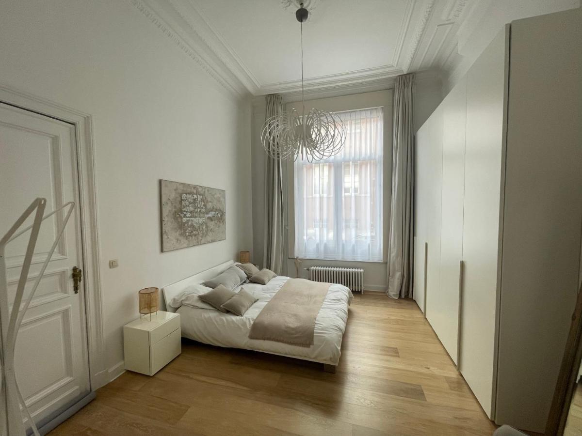 Apartment In Trendy Chatelain Center Brussels Area Little Garden Internet Wifi Exterior photo